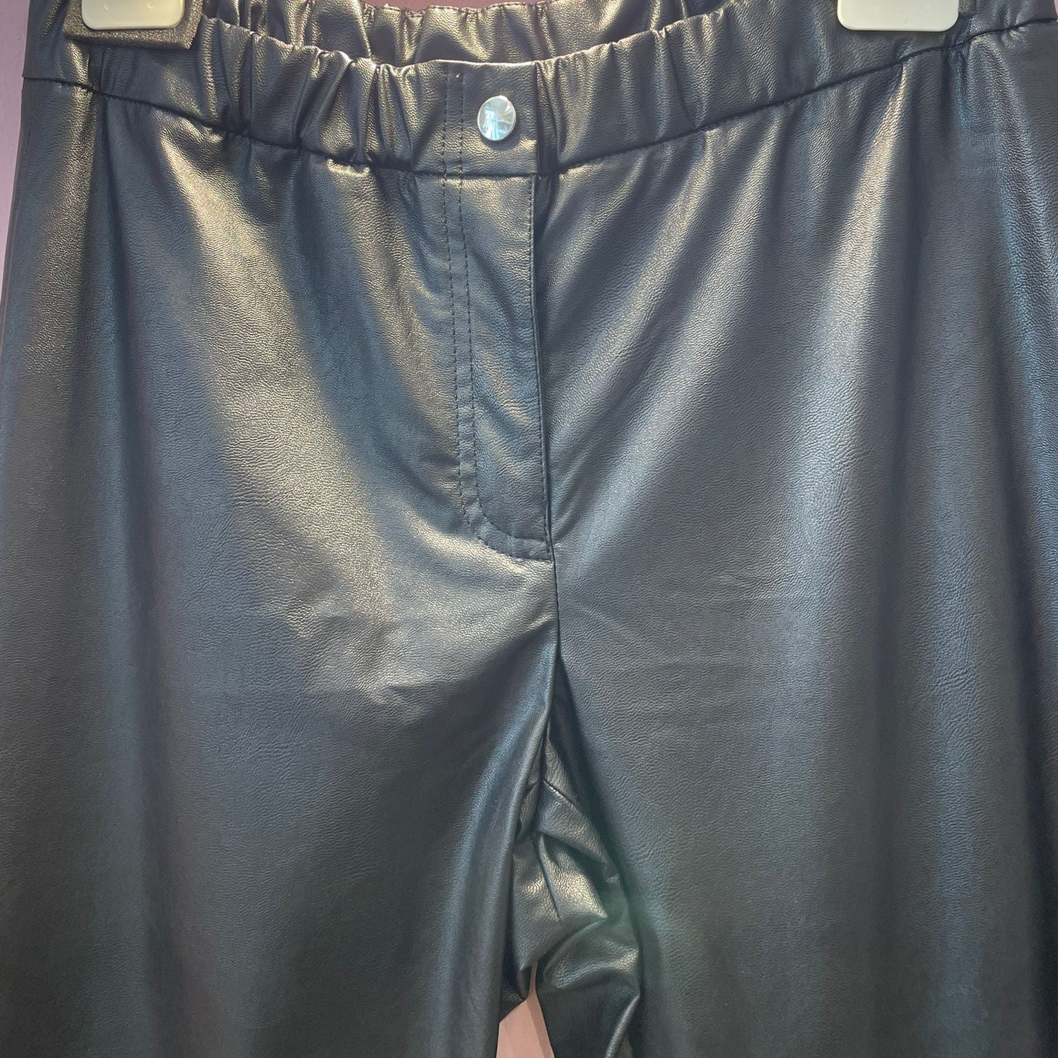 Pantalone in pelle leggera  Azienda Merci.