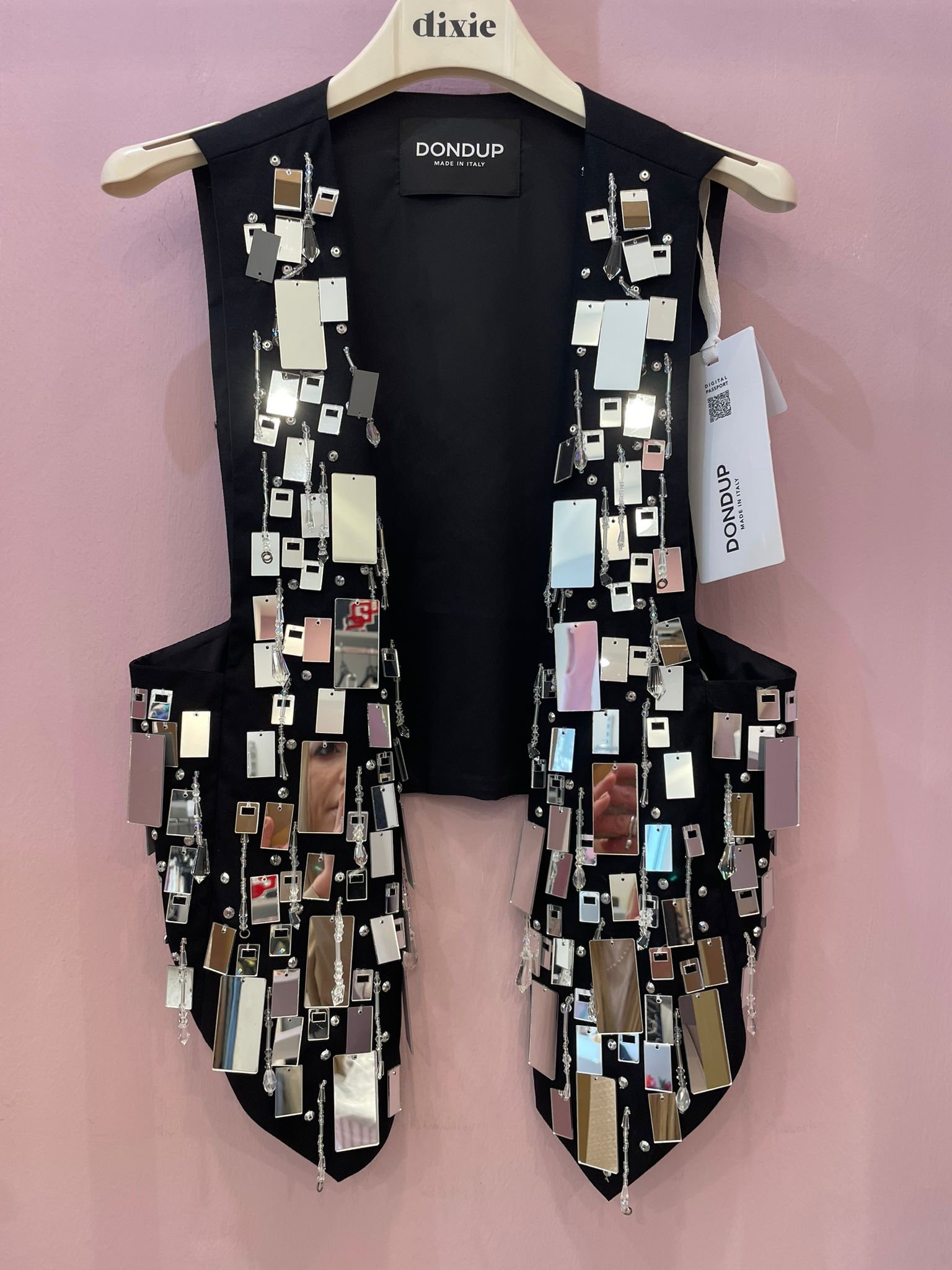 Gilet Dondup nero dal design distintivo