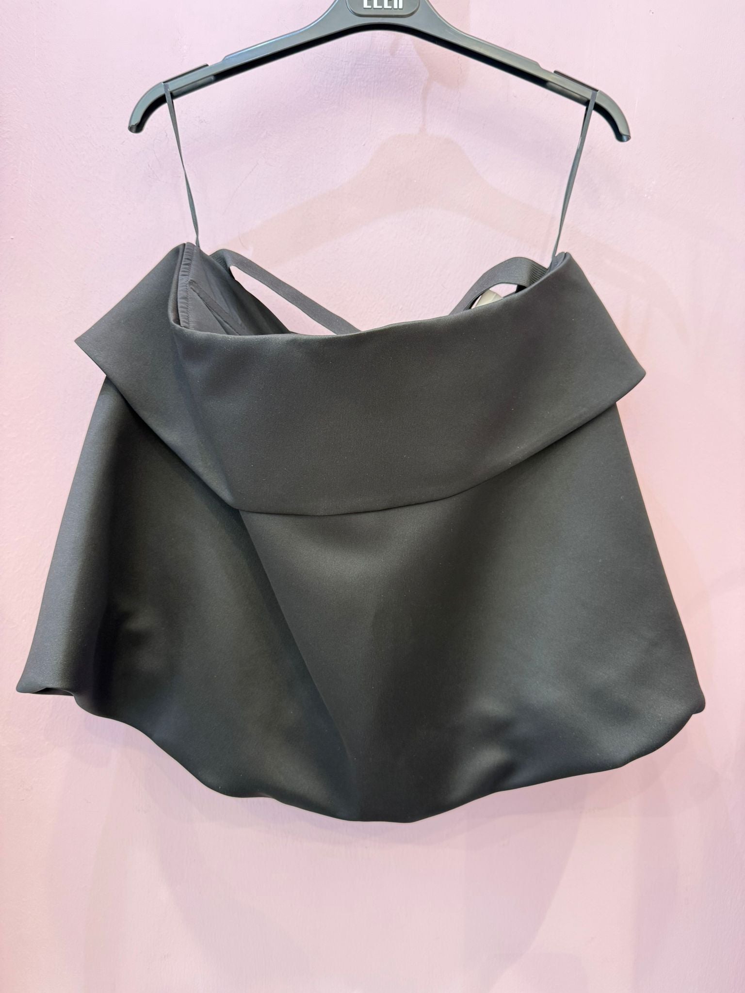 Top ELEH nero con fascia sul decolté