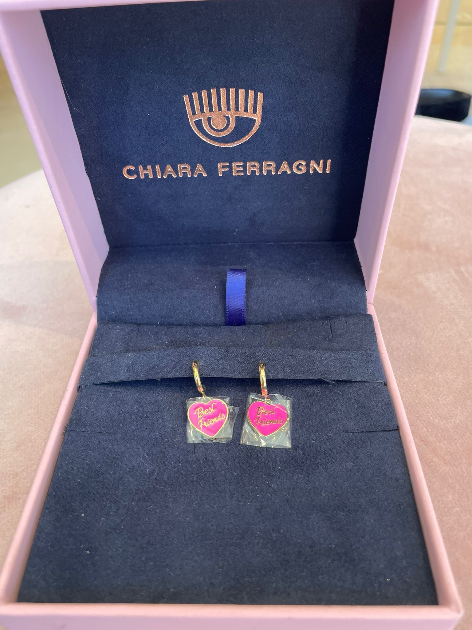 Orecchini a cuore chiara ferragni “best friends”