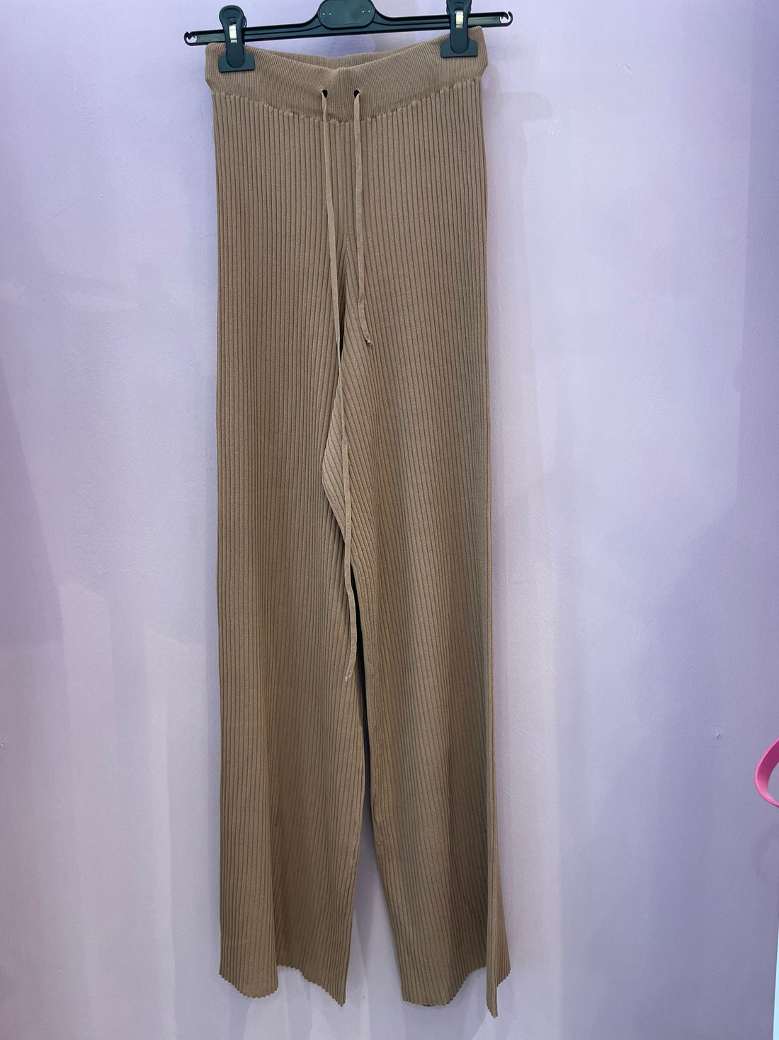 Pantalone a palazzo in maglia color cammello Vicolo