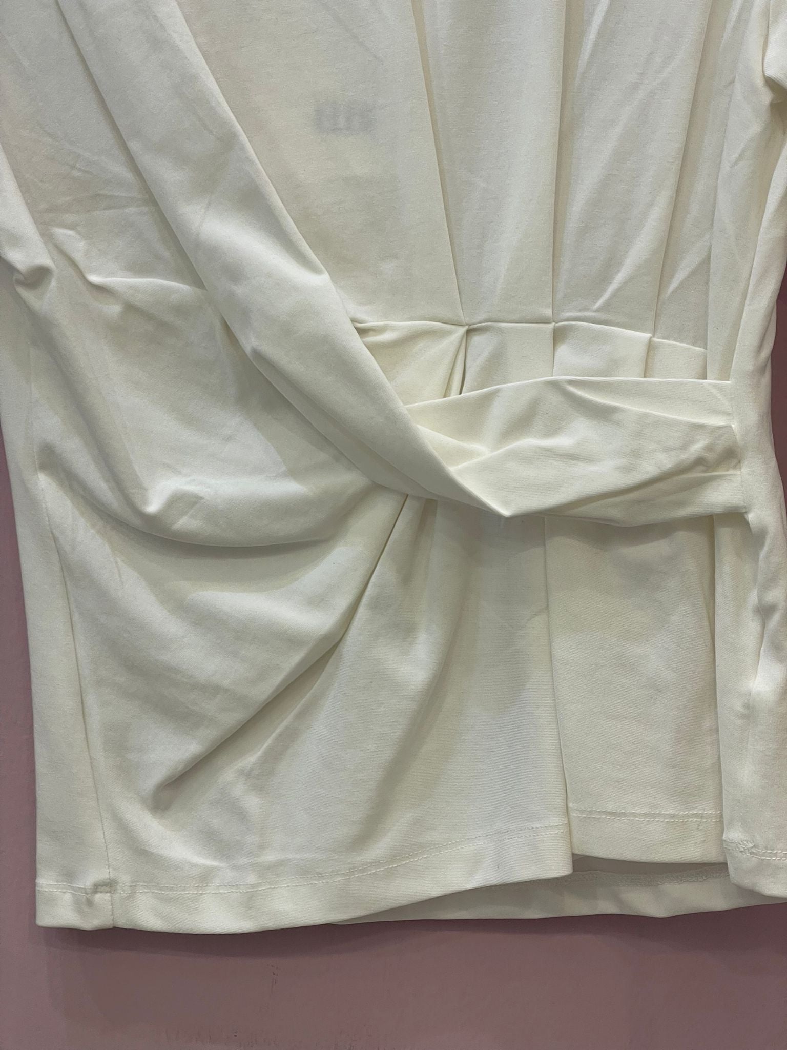 T-shirt bianca con drappeggi  ELEH