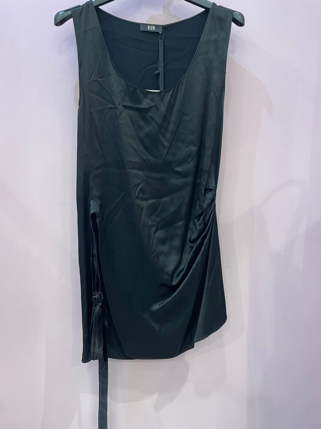 Casacca nera satinata con spacco laterale ELEH