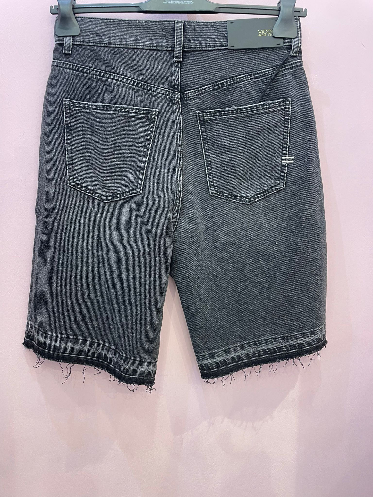 Jeans a Bermuda nero Vicolo