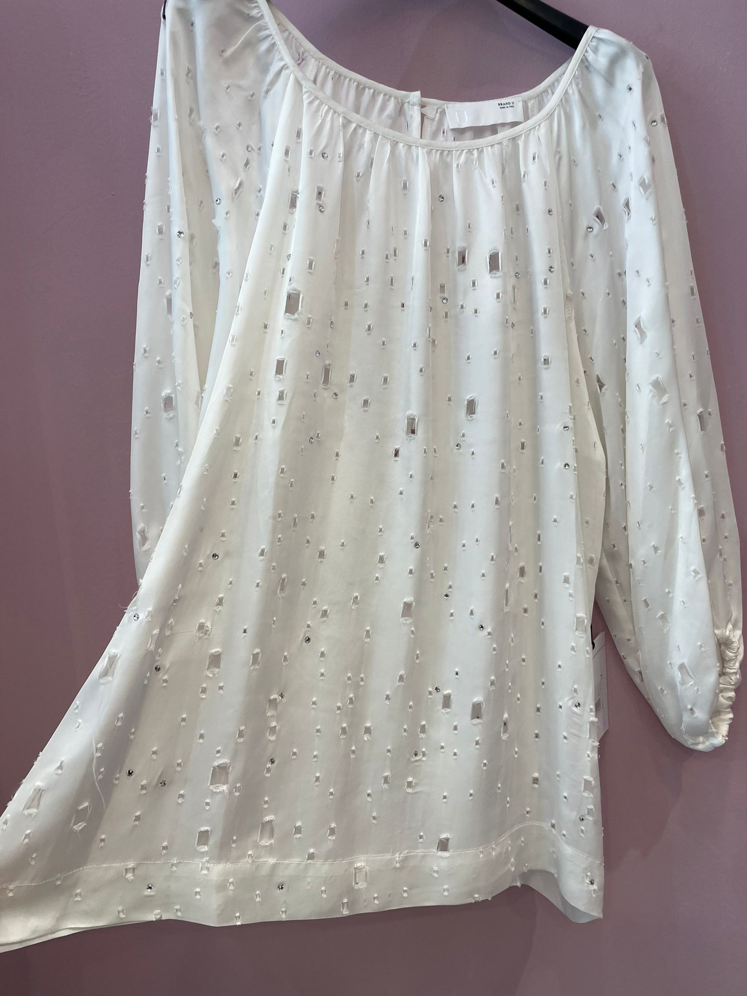 Blusa broken bianco latte con strass Brand Unique