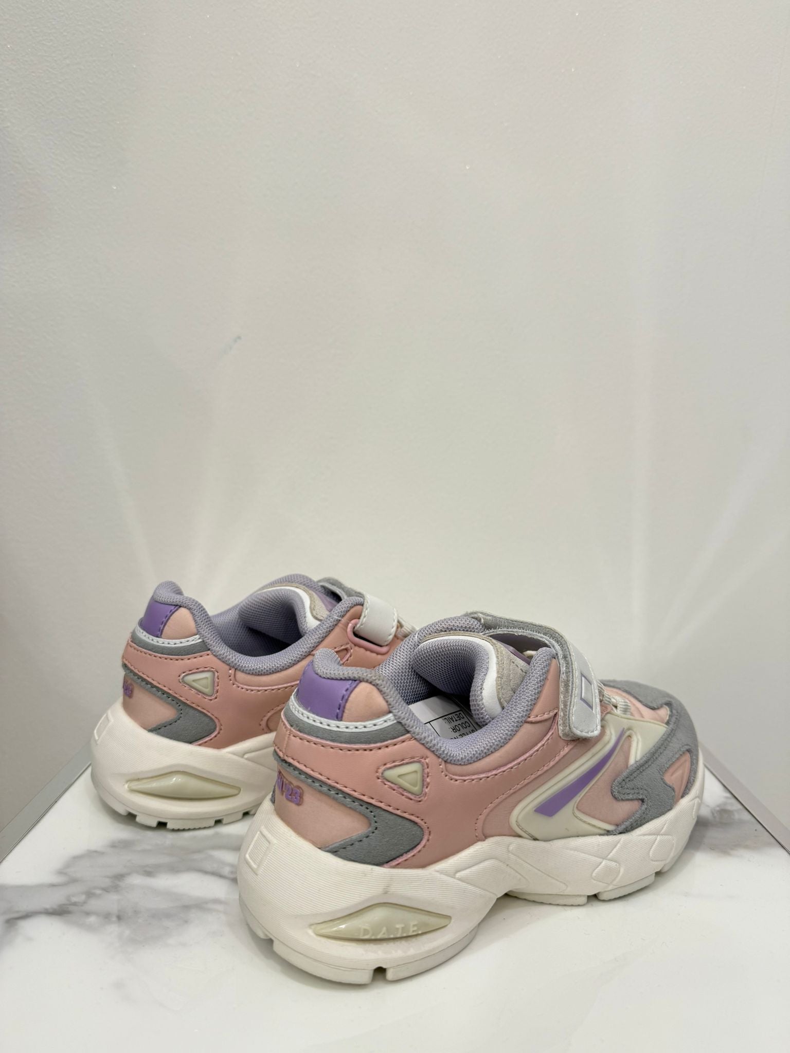 Sneakers D.A.T.E.