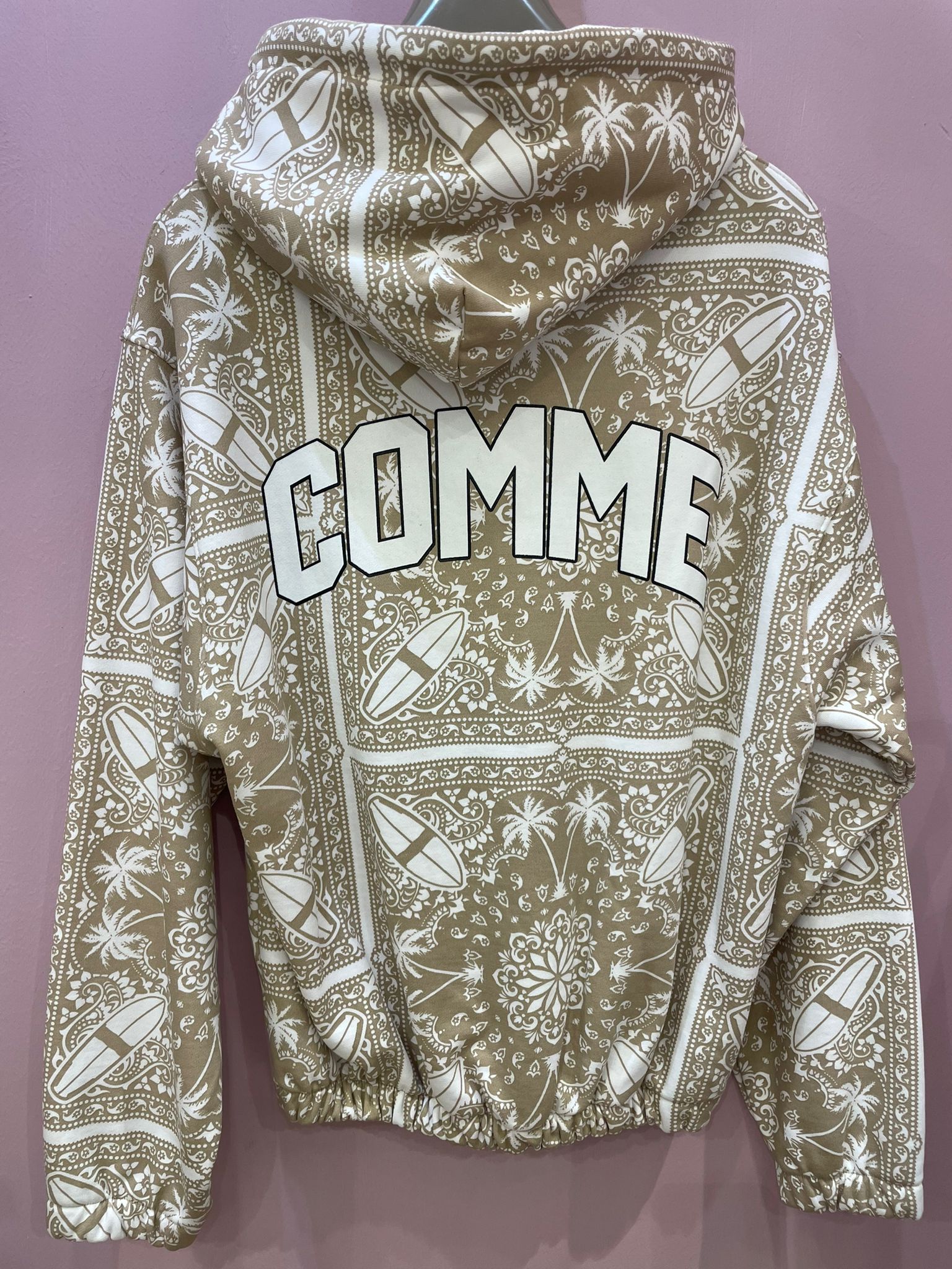 Felpa beige con stampa sul retro COMME des FUCKDOWN 8