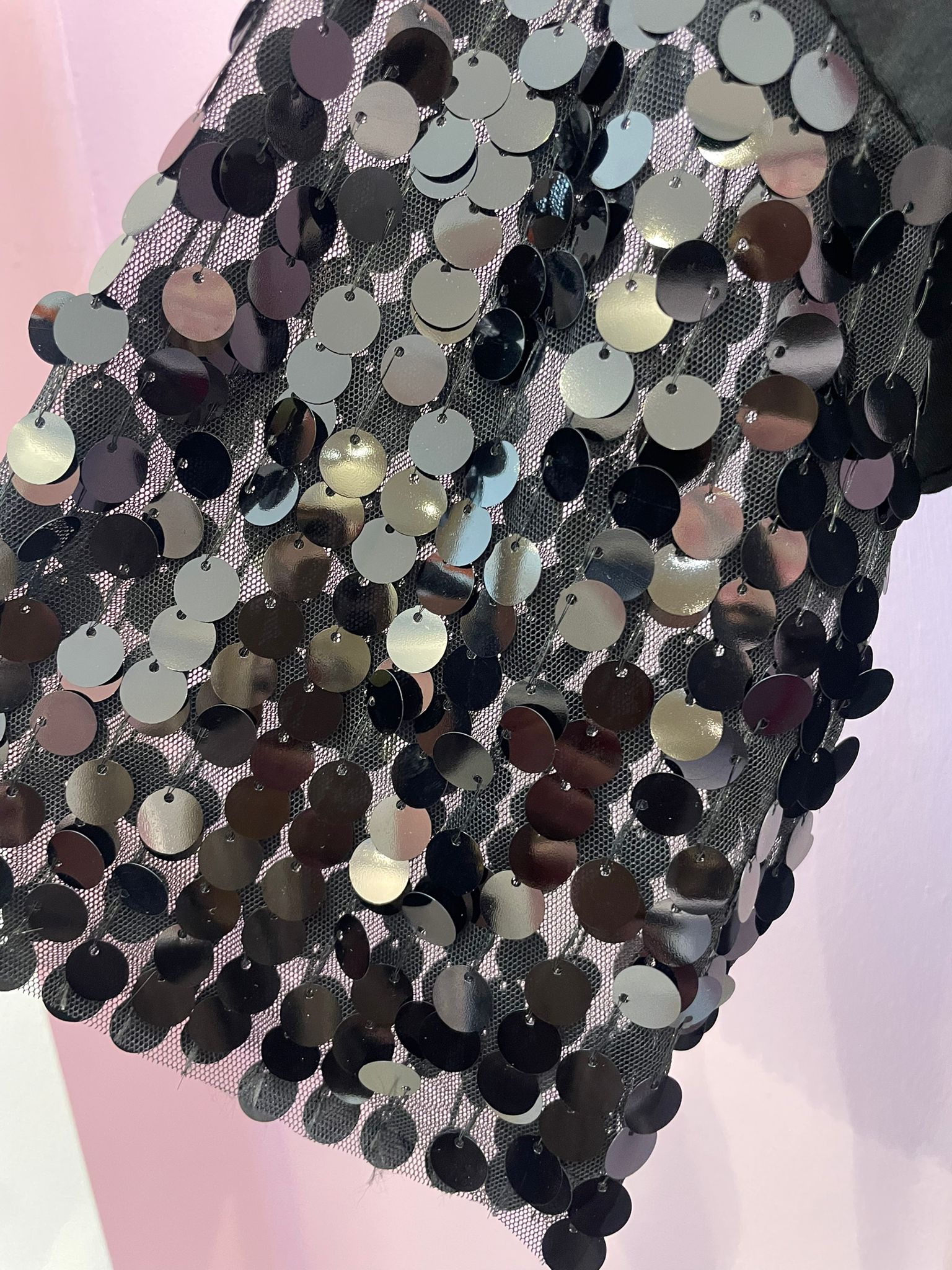 T-shirt nera paillettes brand unique