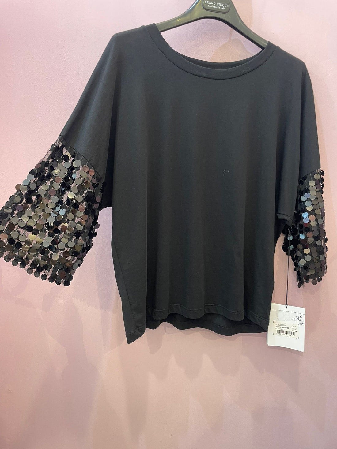T-shirt nera paillettes brand unique